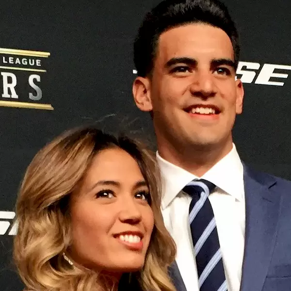 Is ESPN Football Quarterback Star Marcus Mariota Married? Age, Wife, Brother, Family & Net Worth