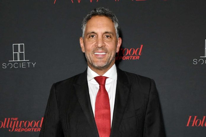 Mauricio Umansky & Ryan Serhant Come Together For Career Moment