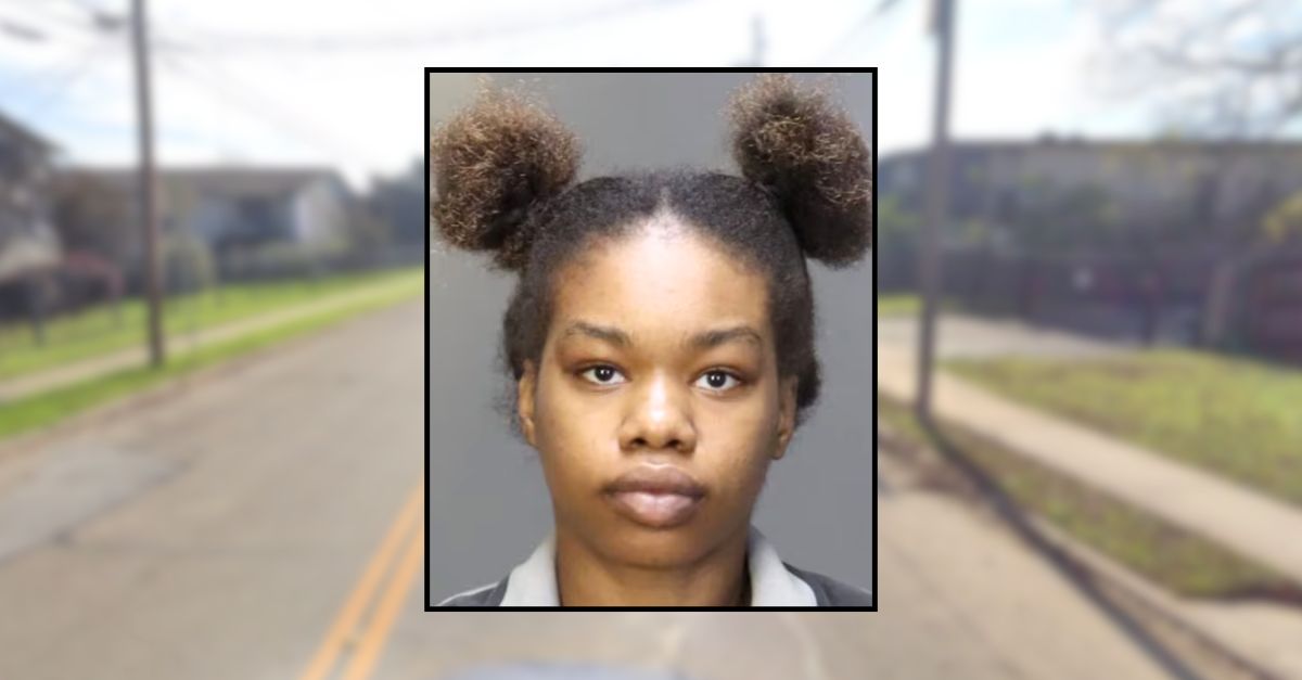 ‘Going to cut you’: Woman rushes boyfriend with 3 knives because he wouldn’t give her his phone, police say