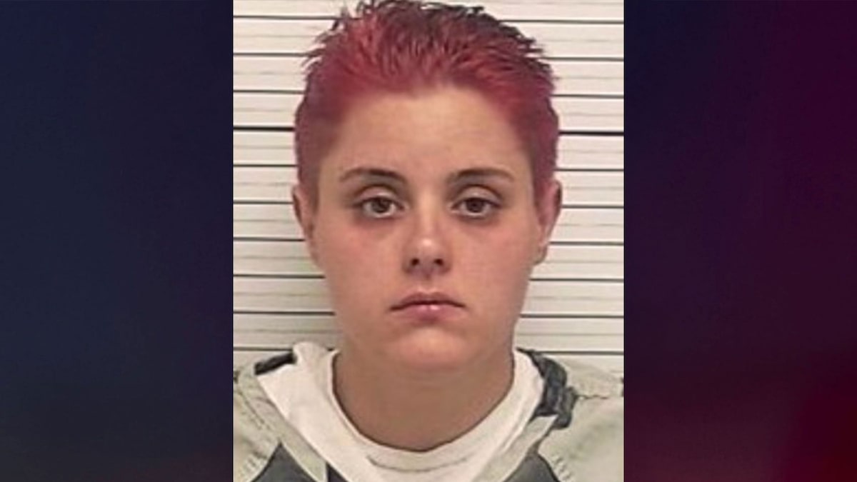 Fla. woman allegedly shot boyfriend in his sleep, tried to dismember him before burying him in yard