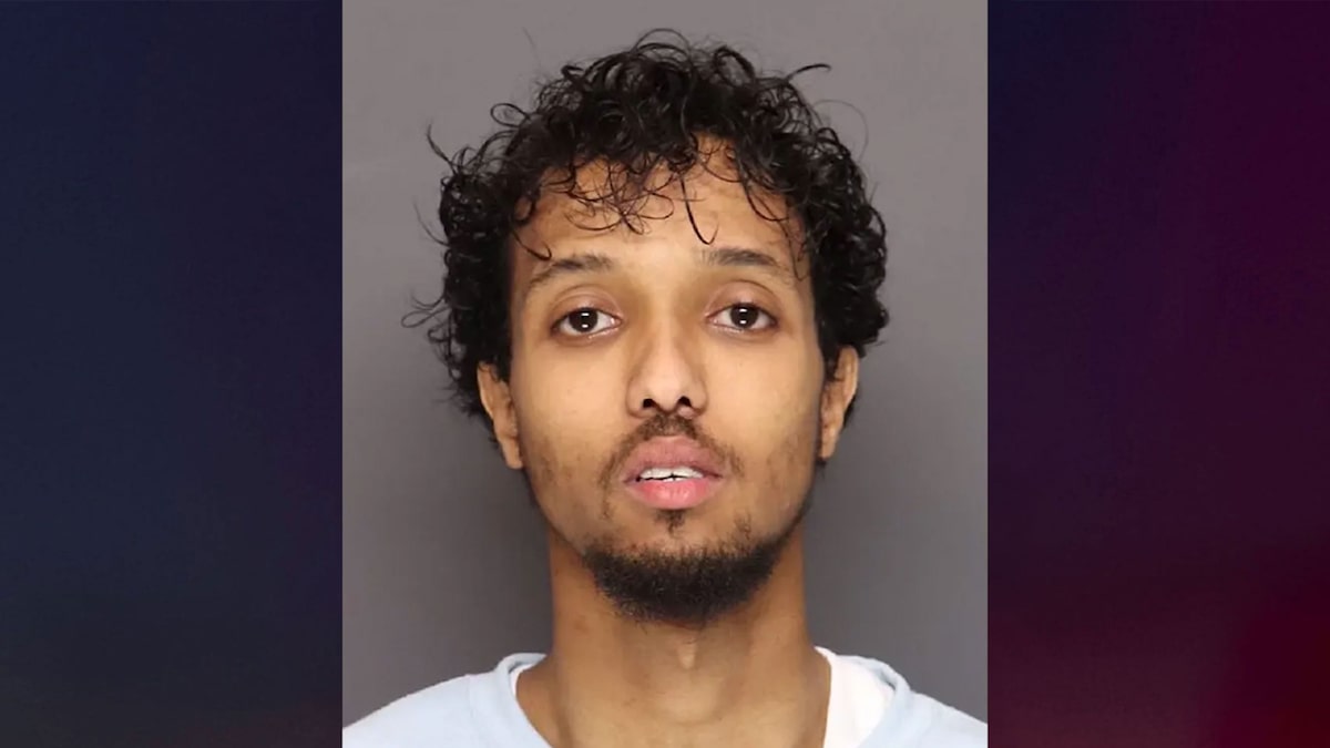 Amazon warehouse employee sentenced for shooting colleague over missing flashlight accessory